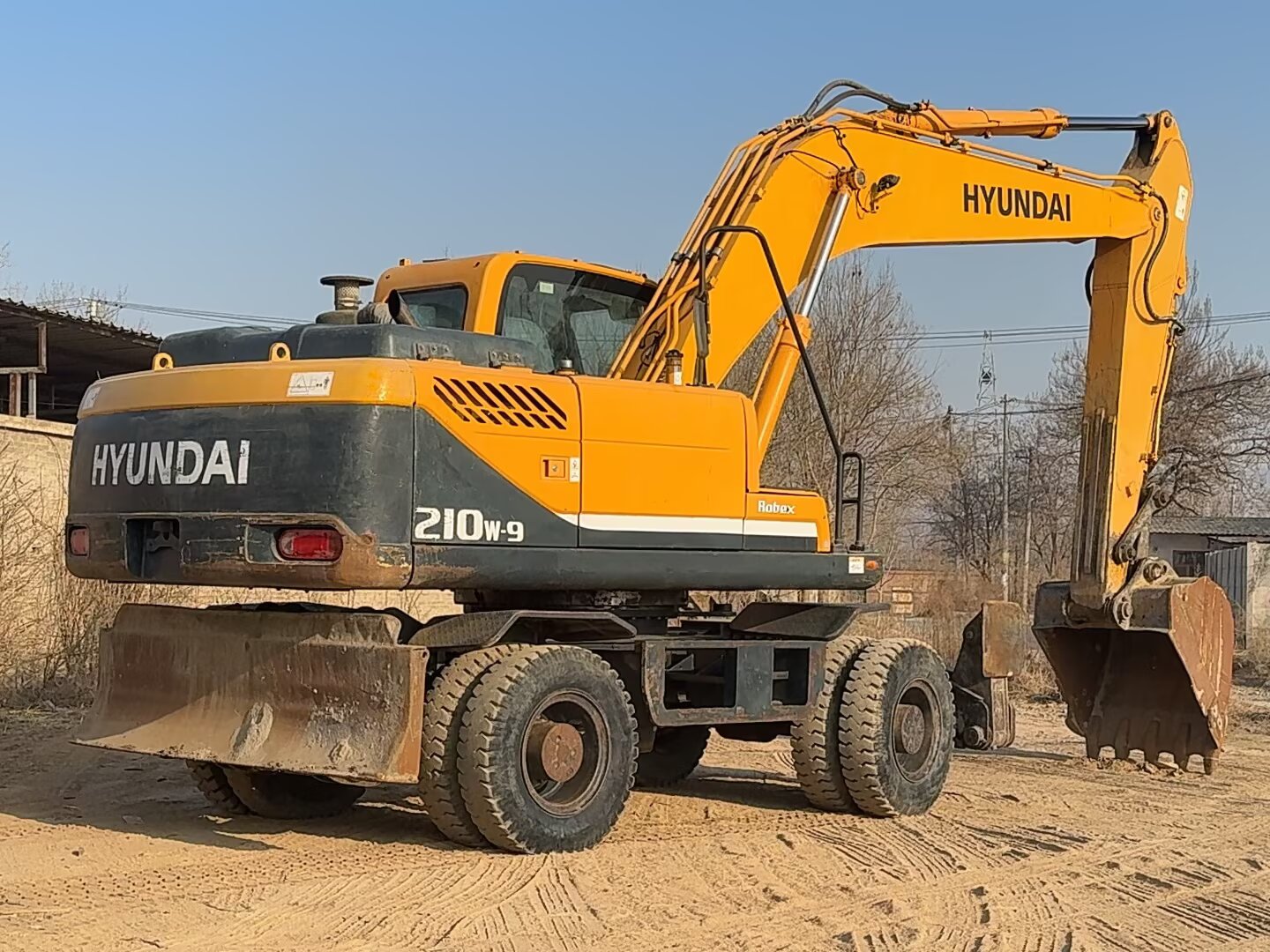 Hyundai 210W-9