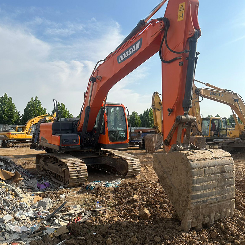 Wheeled Excavator DX215-9CN