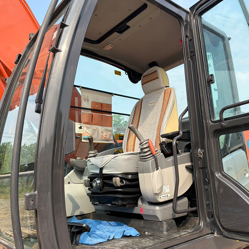 Hitachi ZAXIS200