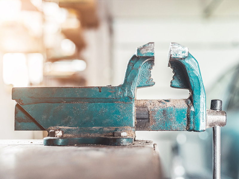 Stable Production Capacity Guarantees Timely Supply of Vise Products Stable Production Capacity Guarantees Timely Supply of Vise Products