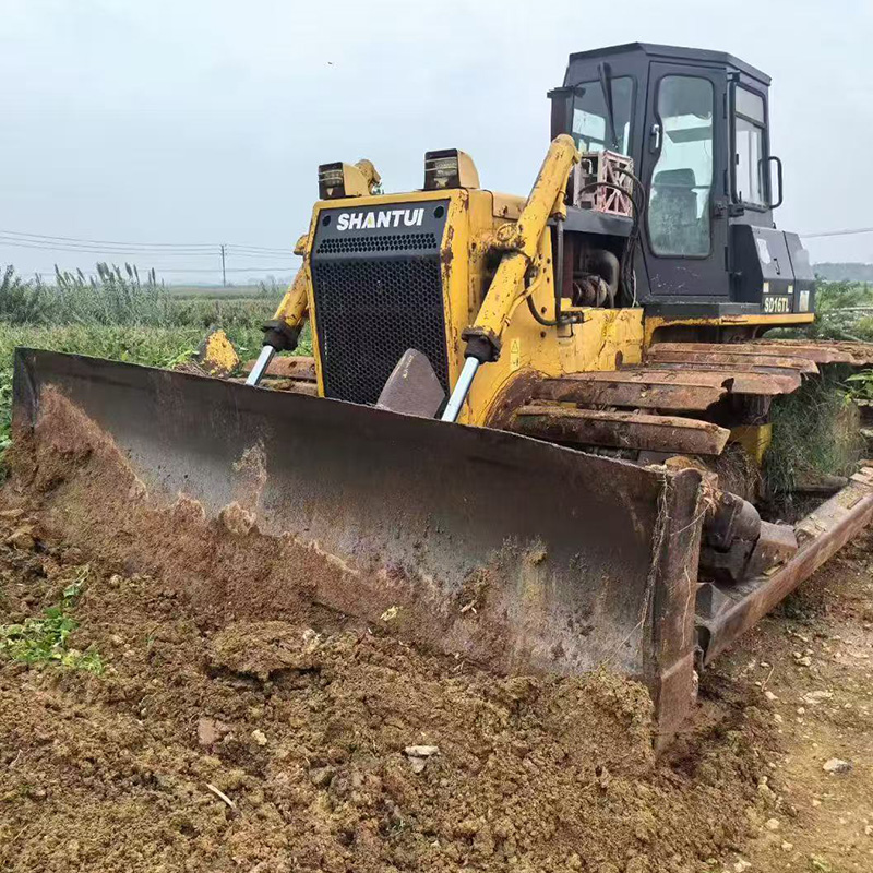 SHANTUI SD16 Crawler Bulldozer