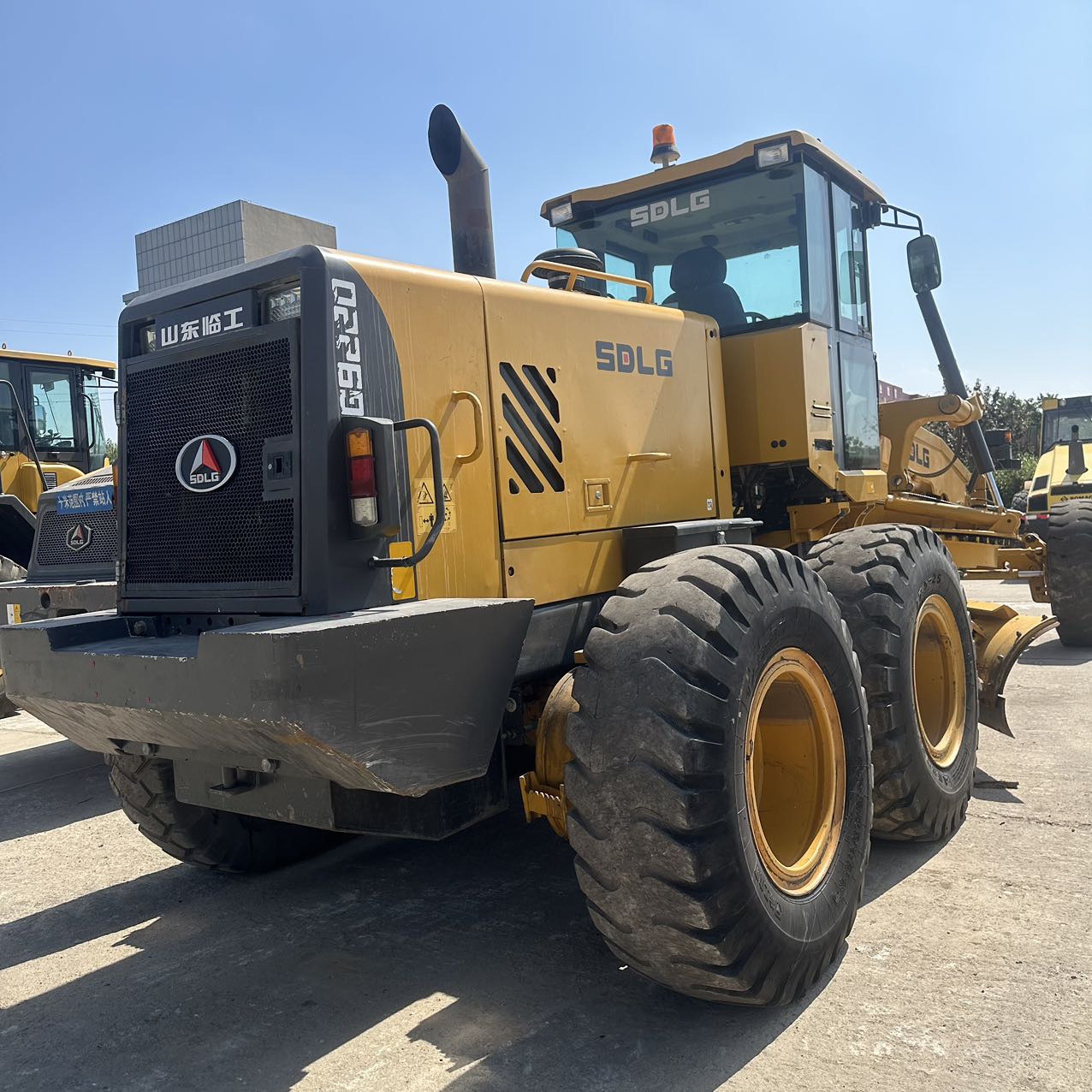 Автогрейдер SDLG G9180