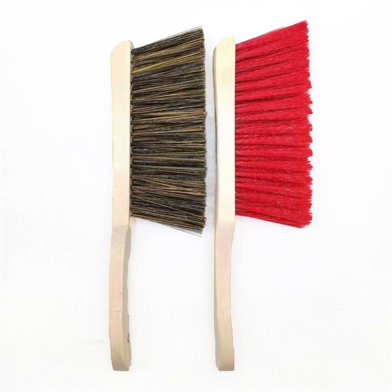 Wooden bed brush (ordinary silk) small size