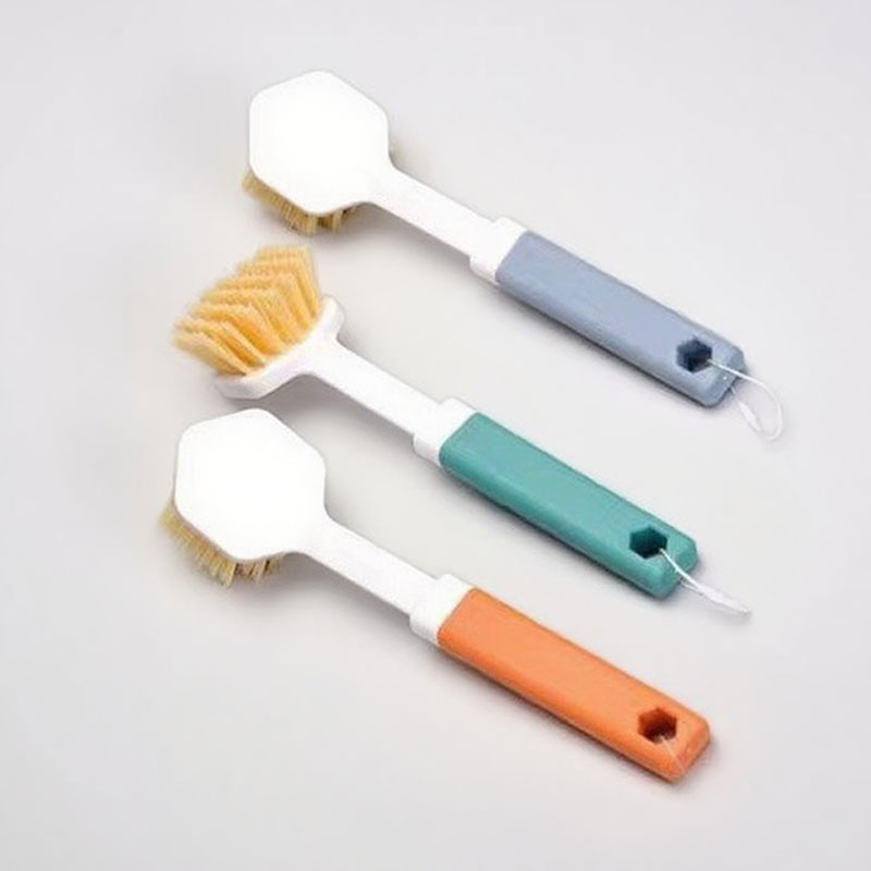 219 diamond shaped pot brush (yellow silk)