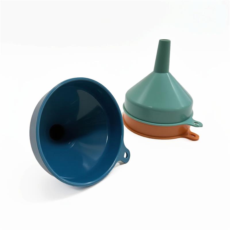 065 macaron funnel