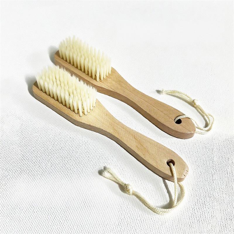 225 wooden handle soft fur shoe brush