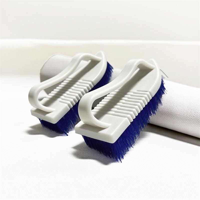103 Simple Packaging Coat Brush (2001)