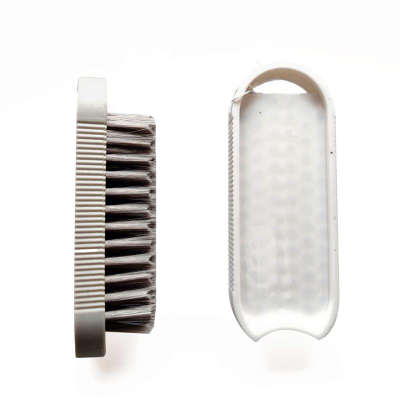 195 gray white thick coat brush