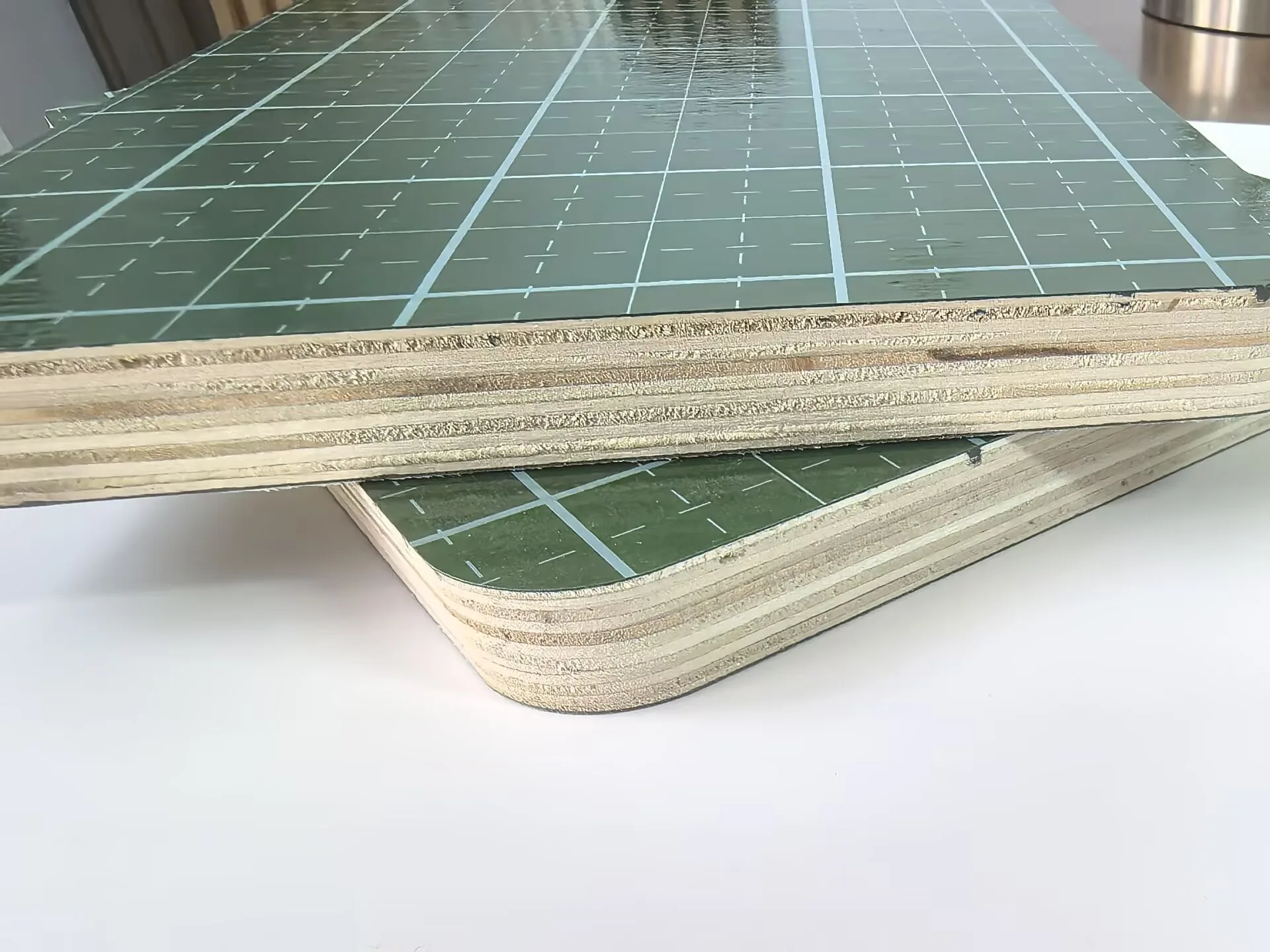 Green PP Plastic Film Faced Plywood Shuttering Construction Hardwood Plywood