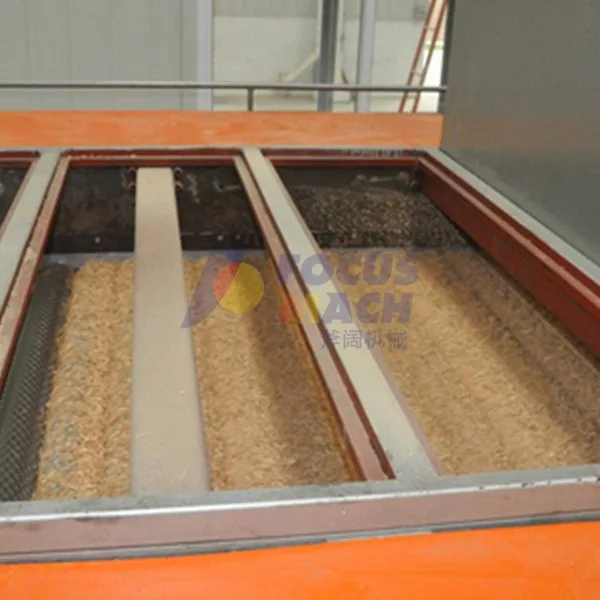 Forming section with a diamond roll