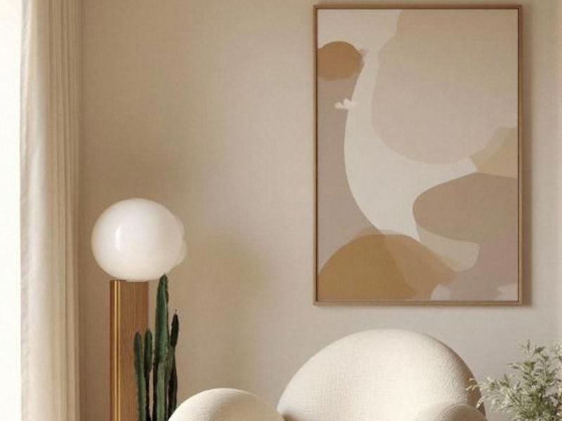 How to match the style of decorative paintings with the style of the room?